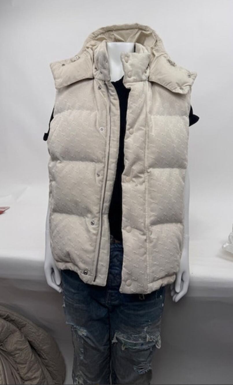 Women's Gucci White Monogram Full Zip Puffer Removable Hooded Vest Jacket Sz 50